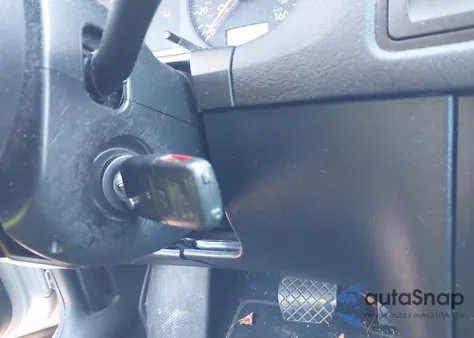 2003 Volkswagen Jetta Wolfsburg Edition z USA, uszkodzony, nr VIN 3VWPE69M03M172763